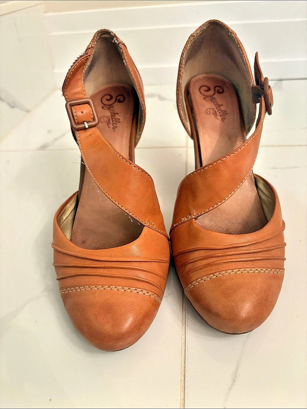 Seychelles Brown Leather-Look Heels